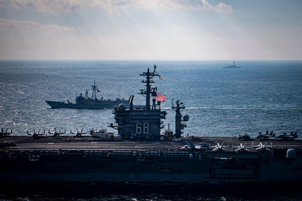 Nimitz Conducts a Bilateral Exercise Alongside Chilean Navy
