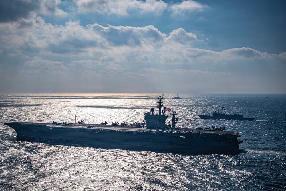Nimitz Conducts a Bilateral Exercise Alongside Chilean Navy