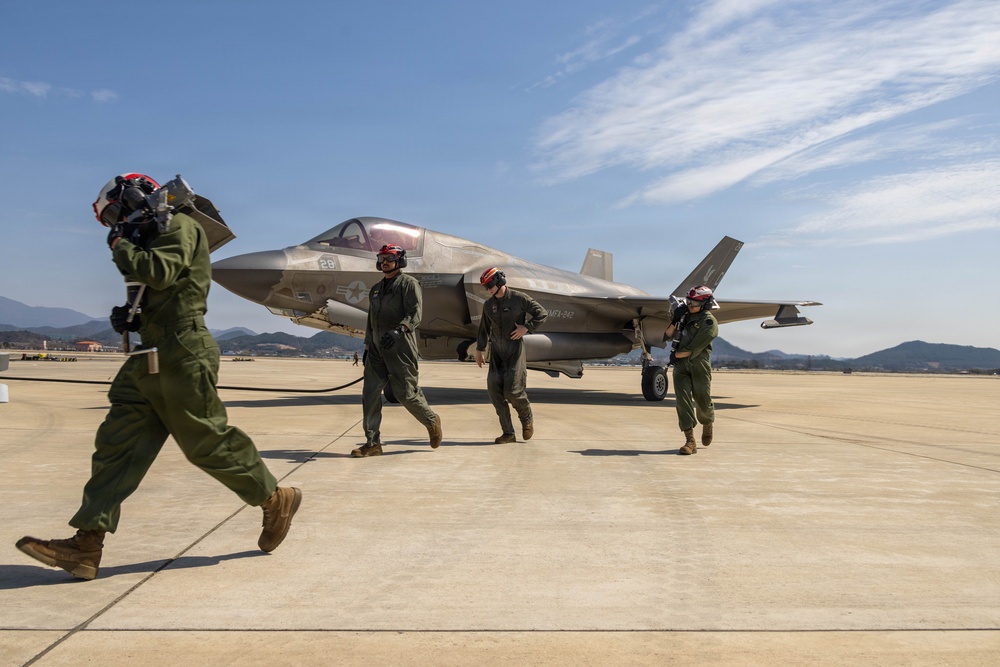 VMFA-242 takes to the skies out of Gwangju Air Base