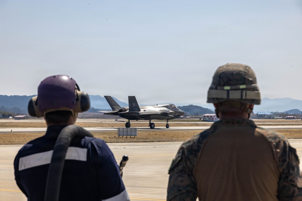 VMFA-242 takes to the skies out of Gwangju Air Base
