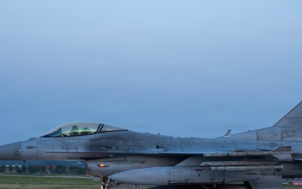 FF 26-1: ROKAF executes night sorties