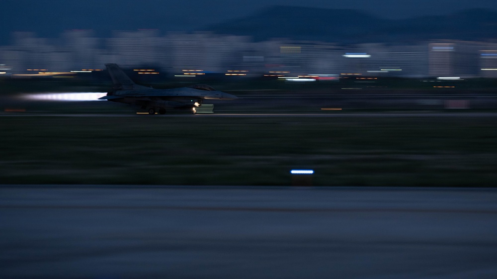FF 26-1: ROKAF executes night sorties