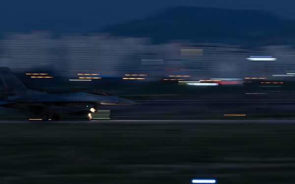 FF 26-1: ROKAF executes night sorties