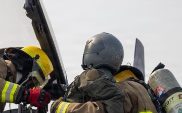 U.S. Marines partner with ROKAF for aircraft rescue training