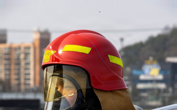 U.S. Marines partner with ROKAF for aircraft rescue training