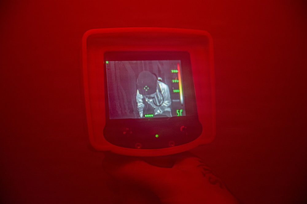 USS Ronald Reagan (CVN 76) Sailors Conduct U46C Damage Control Elite Firefighter Training