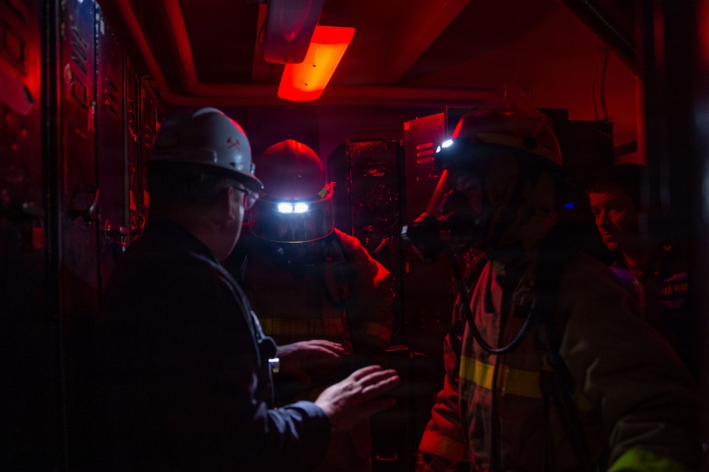 USS Ronald Reagan (CVN 76) Sailors Conduct U46C Damage Control Elite Firefighter Training