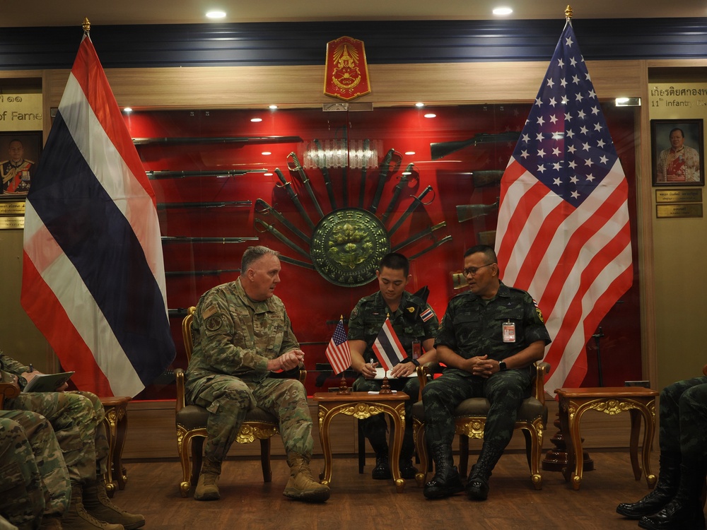 Washington National Guard leadership meets with Thailand's 11th Infantry Division Commander