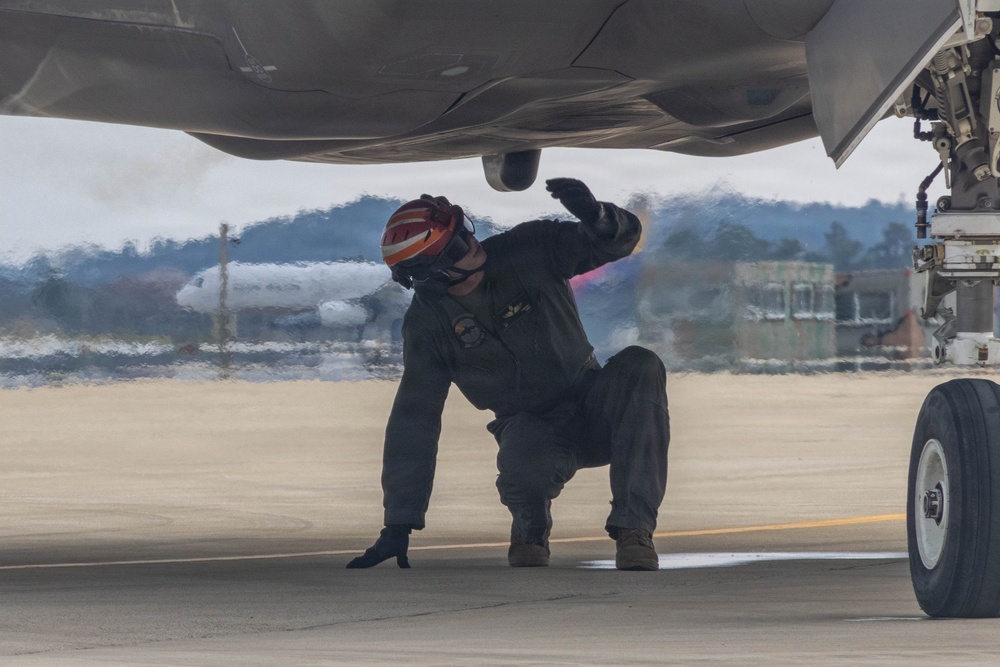 VMFA-242 trains with MWSS-171 during KMEP 26.1