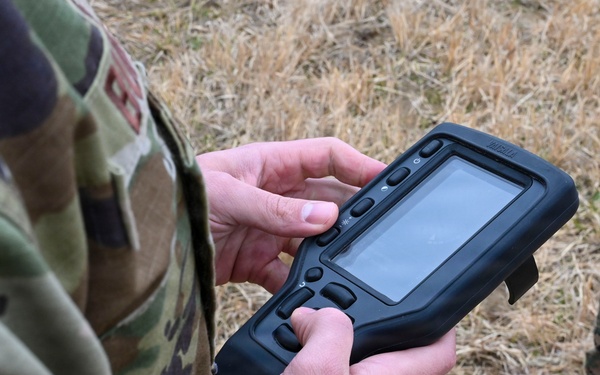 8th OSS weather flight immerses with U.S. Marine Corps follow-on forces