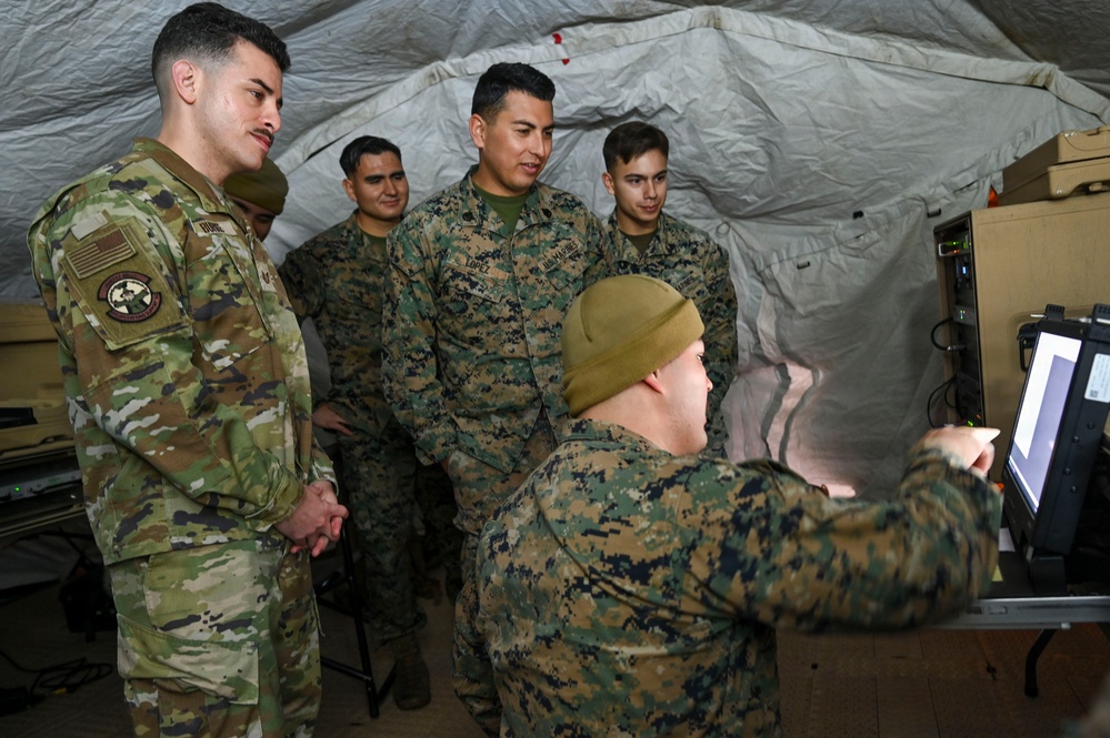 8th OSS weather flight immerses with U.S. Marine Corps follow-on forces