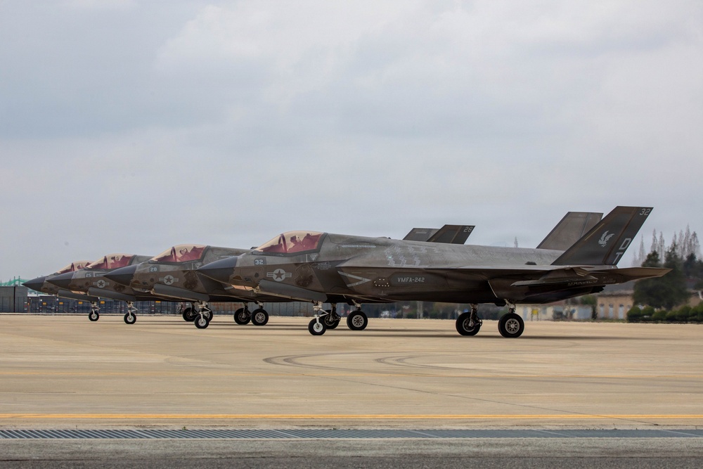 VMFA 242, VMFA-232 take to the skies above Gwangju Air Base