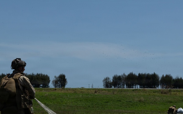 3rd Reconnaissance Battalion conducts Parachute Operations