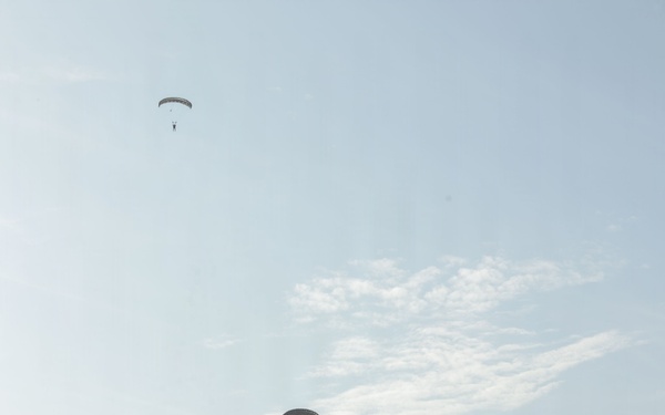 3rd Reconnaissance Battalion conducts Parachute Operations