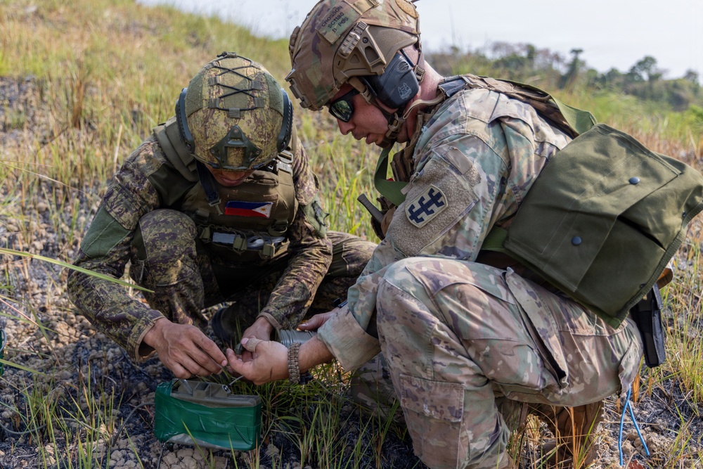 95th CEC Conducts Demolition Range and Training with Philippine Special Forces