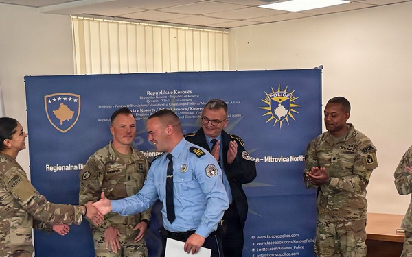 Kosovo Police officers receive certificates from KFOR Emergency Medic class