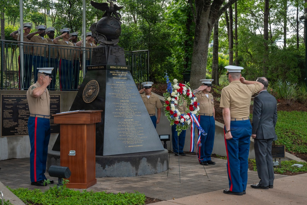 Wreath Laying at the Woodlands Monument