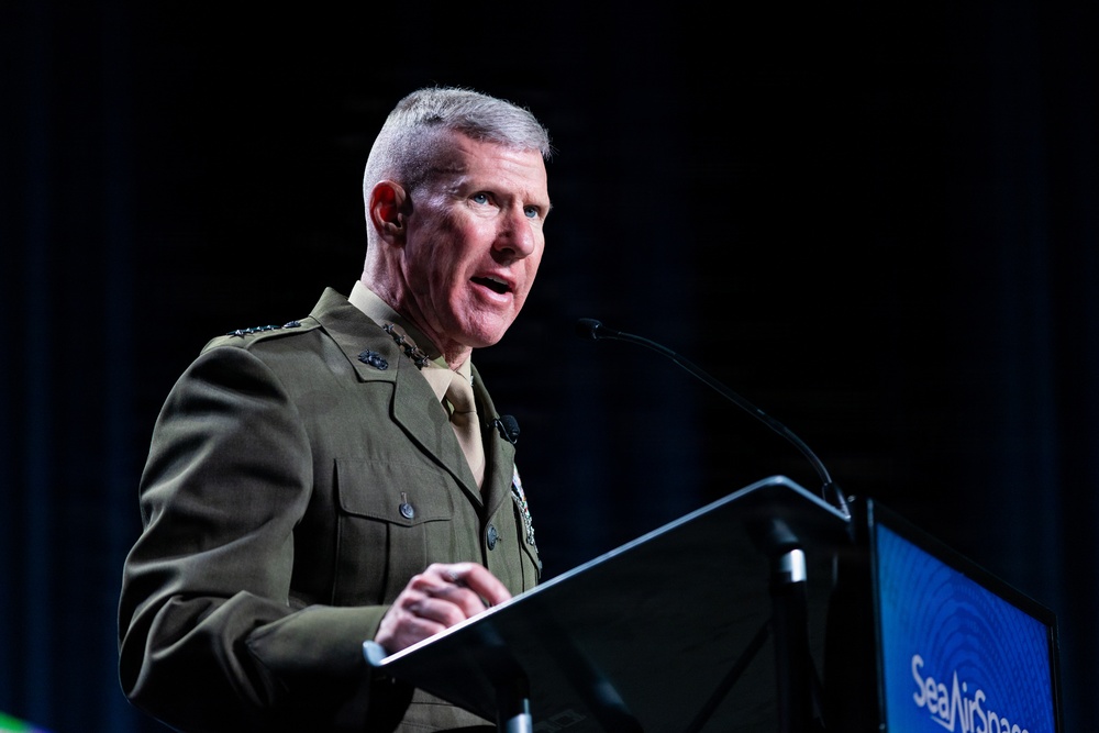 The Commandant, Gen. Eric M. Smith speaks at the Sea, Air, and Space Exposition