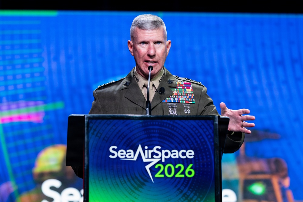 The Commandant, Gen. Eric M. Smith speaks at the Sea, Air, and Space Exposition