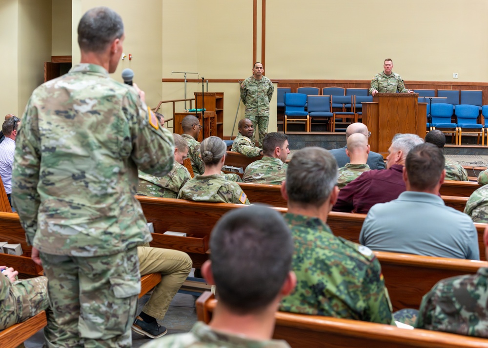MSCoE and Fort Leonard Wood command team addresses continued transformation at town hall
