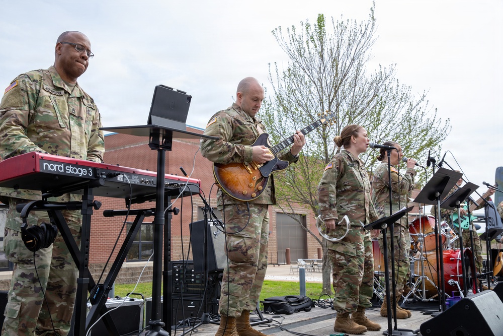 Missouri National Guard celebrates military children during family day event