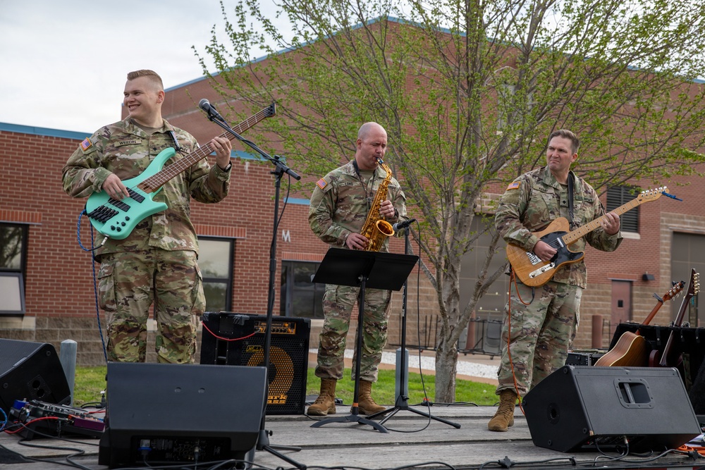 Missouri National Guard celebrates military children during family day event