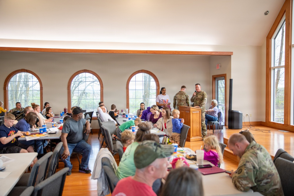 Missouri National Guard celebrates military children during family day event