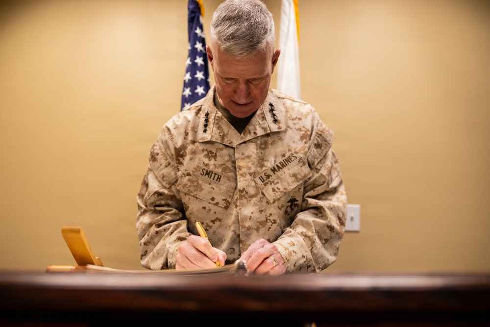 DVIDS - Images - The Commandant, Gen. Eric M. Smith visits USSOCOM and ...