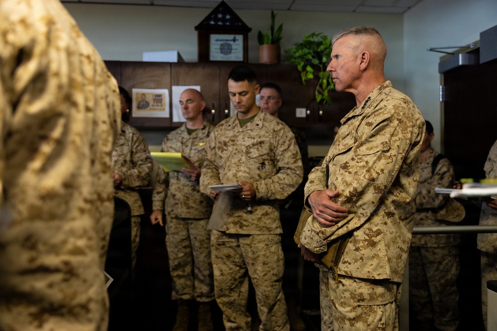 DVIDS - Images - The Commandant, Gen. Eric M. Smith visits USSOCOM and ...