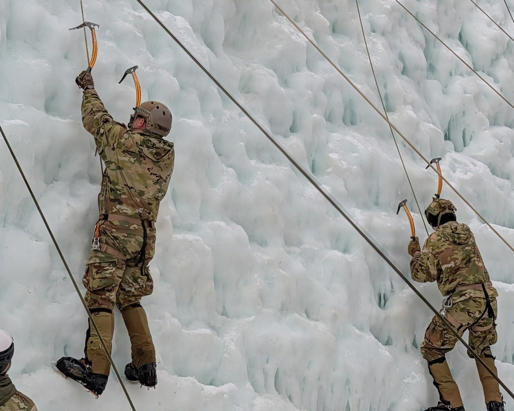Airmen learn more than mountaineering at Army Mountain Warfare School