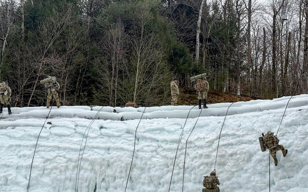 Airmen learn more than mountaineering at Army Mountain Warfare School