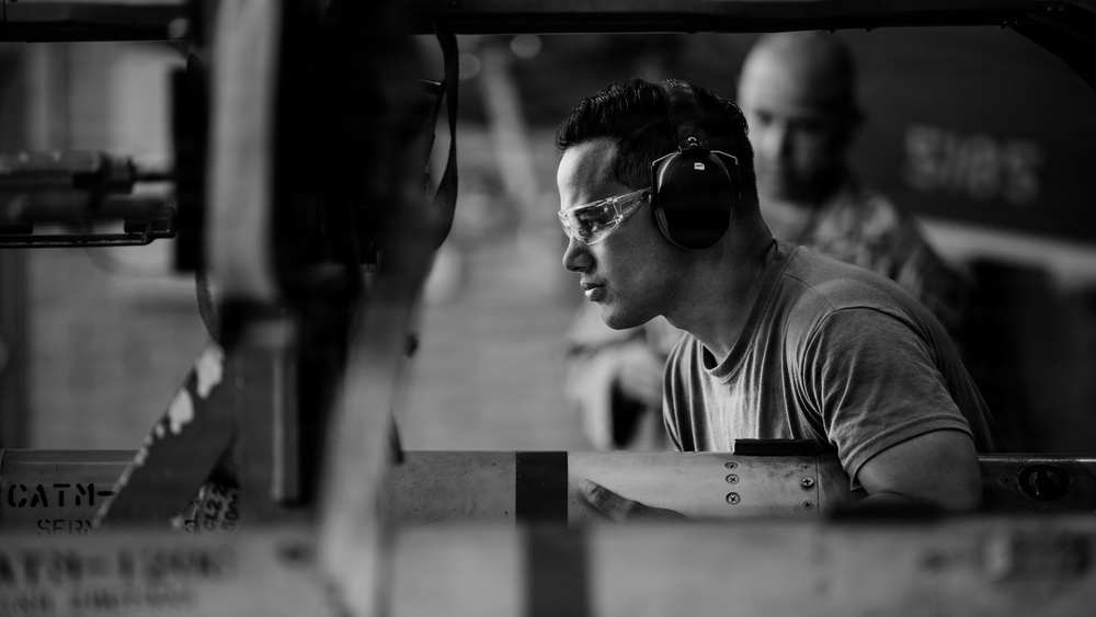 Weapons load competition sharpens readiness at Luke