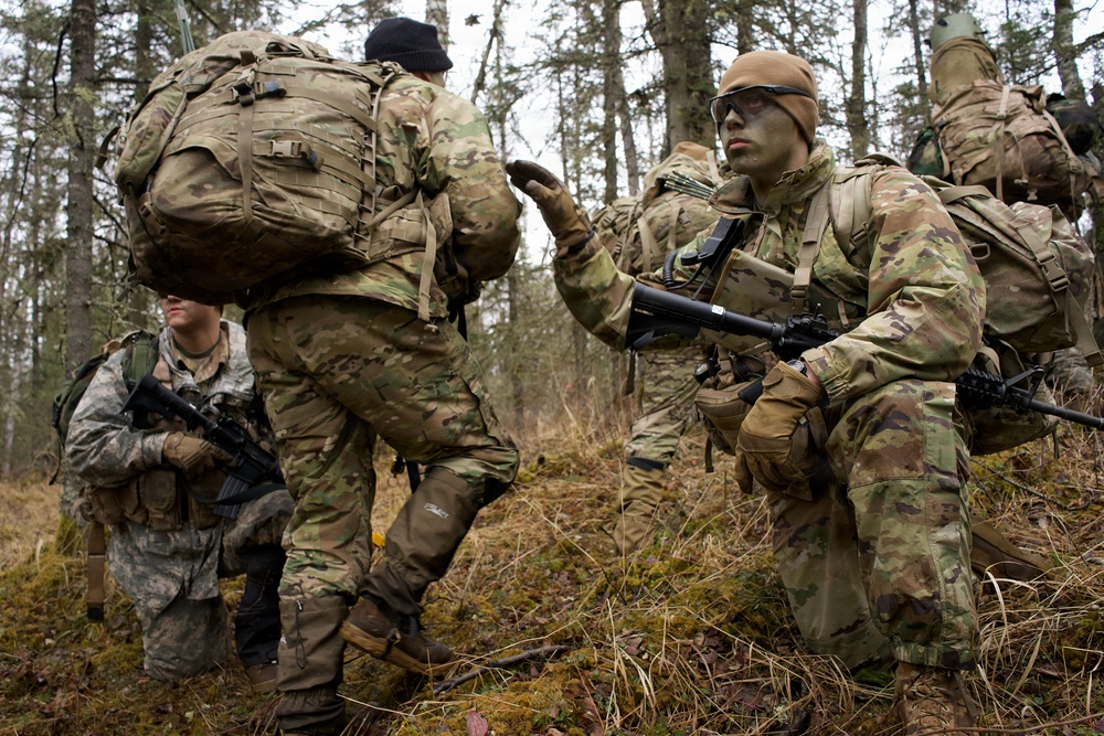 University of Alaska Army ROTC cadets train at Alcantra Armory
