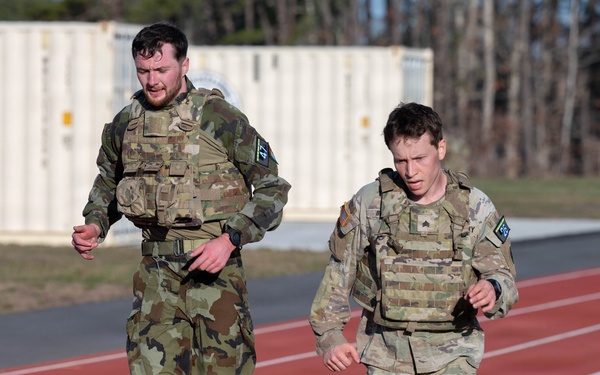 Irish Defence Forces soldiers test skills, build ties during Massachusetts National Guard Best Warrior Competition