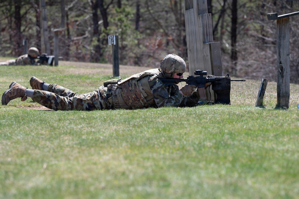 Irish Defence Forces soldiers test skills, build ties during Massachusetts National Guard Best Warrior Competition