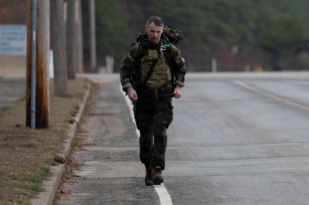 Irish Defence Forces soldiers test skills, build ties during Massachusetts National Guard Best Warrior Competition