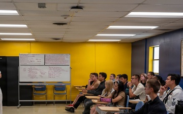 Cmdr. Yates Speaks With NJROTC Cadets