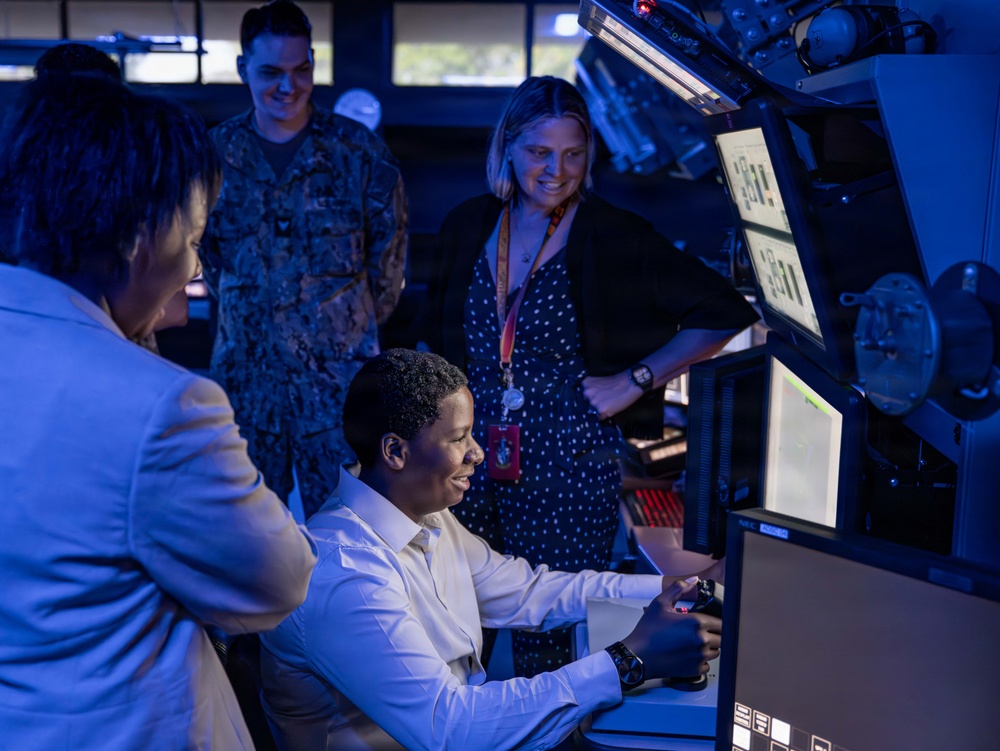 Westlake High School JROTC cadets visit Surface Combat Systems Training Command AEGIS Training and Readiness Center at Naval Support Facility Dahlgren