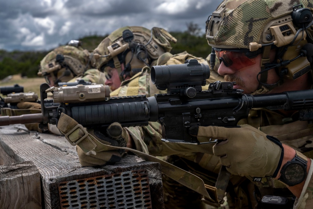 TACP Airmen go through bounding training