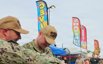 Navy preventive medicine team helps establish 29 Palms Farmers Market at MCAGCC