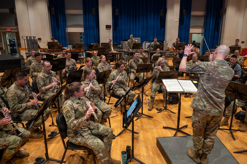 Air Force Band holds open rehearsal