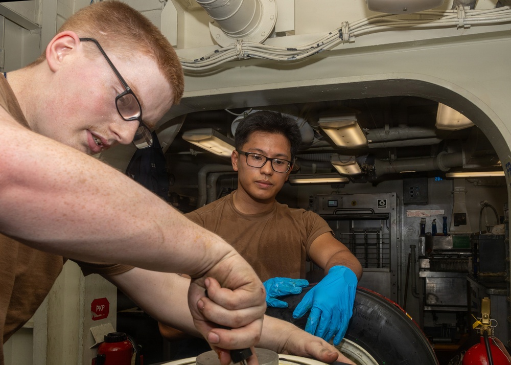Daily Operations Aboard USS George H.W. Bush (CVN 77)