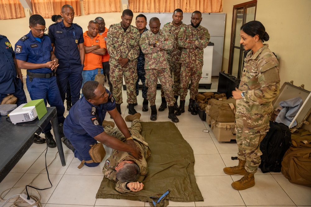 U.S. Air Force medics teach TCCC in Suriname