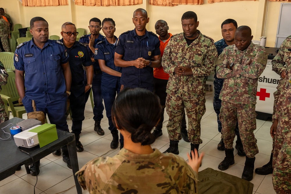 U.S. Air Force medics teach TCCC in Suriname