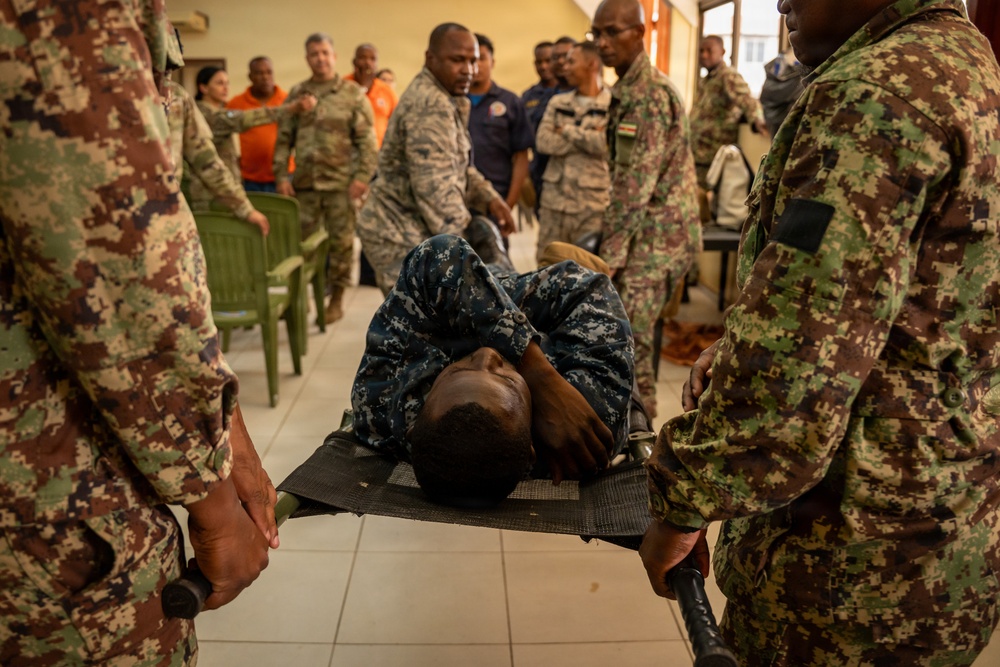 U.S. Air Force medics teach TCCC in Suriname
