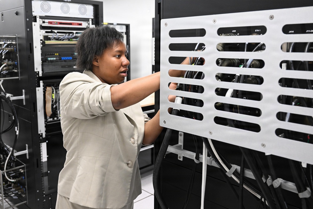 SCSTC ATRC Hosts Students and Instructors from Westlake High School's NJROTC