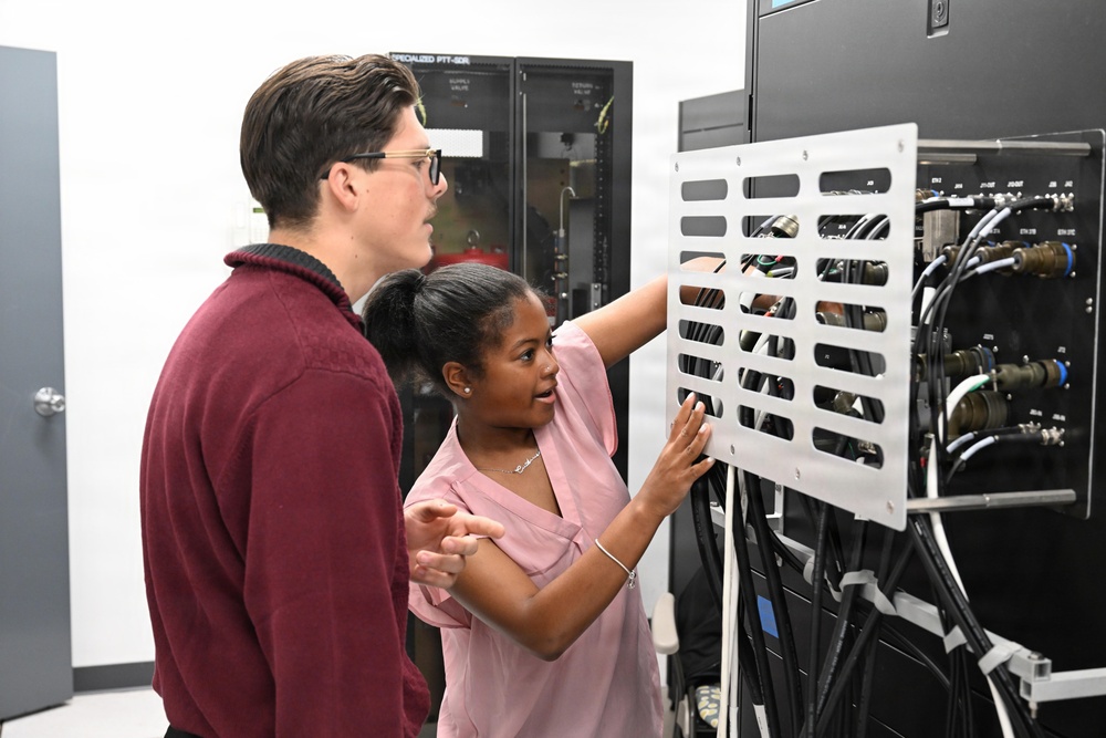SCSTC ATRC Hosts Students and Instructors from Westlake High School's NJROTC