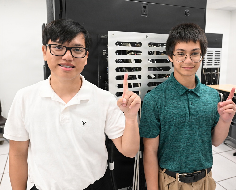 SCSTC ATRC Hosts Students and Instructors from Westlake High School's NJROTC