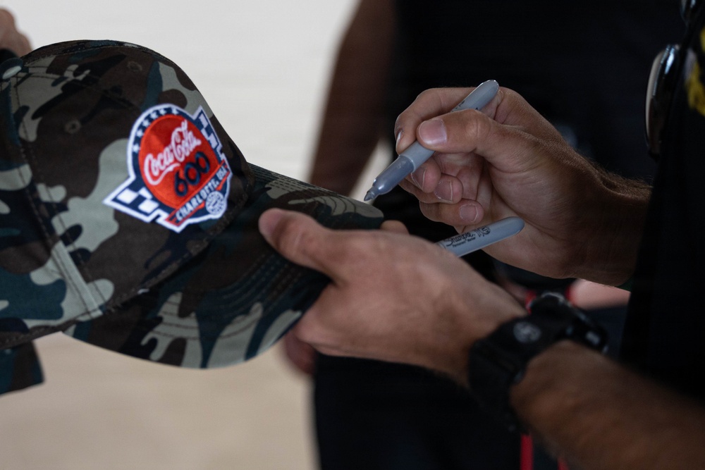 Chase Elliot visits MAG-31