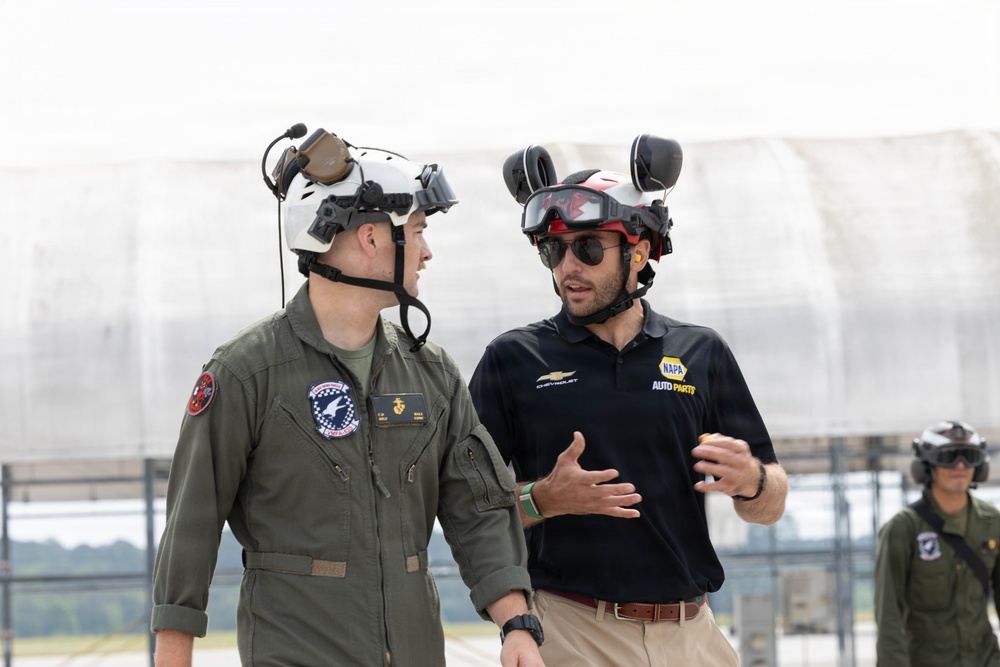 Chase Elliot visits MAG-31